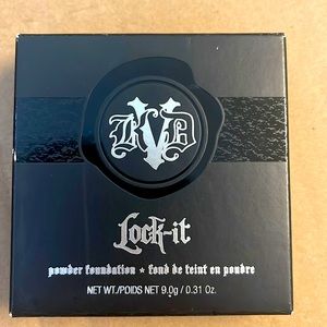 KVD lock-it powder foundation tan-deep 180